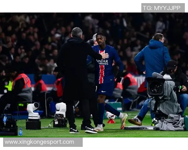 巴黎对阵里尔首发阵容揭晓巴尔科拉领衔门德斯阿什拉夫待命吉鲁出战